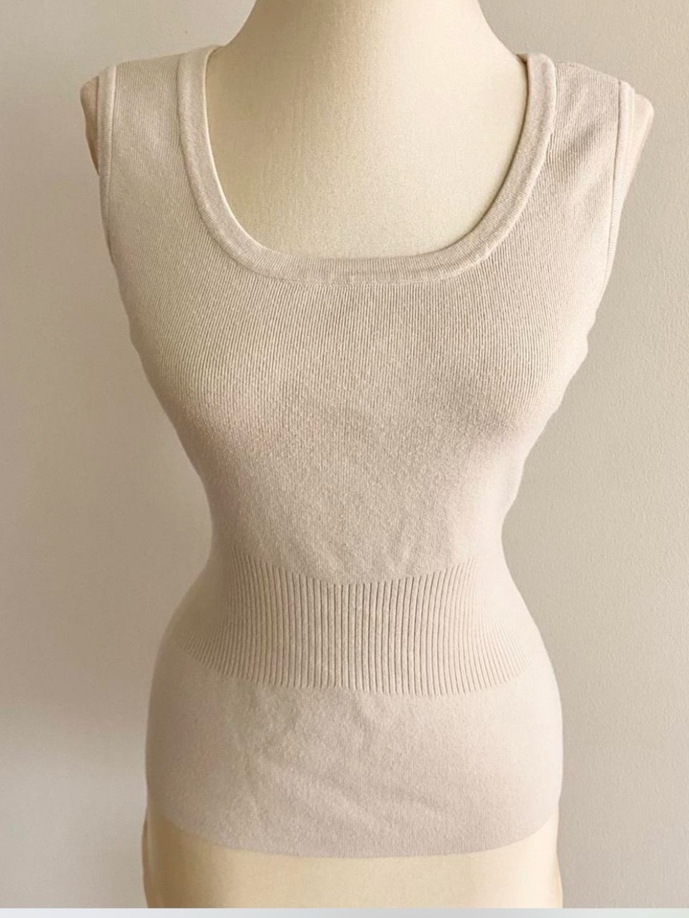 Willi Smith Cream Seamless Shaping Tank